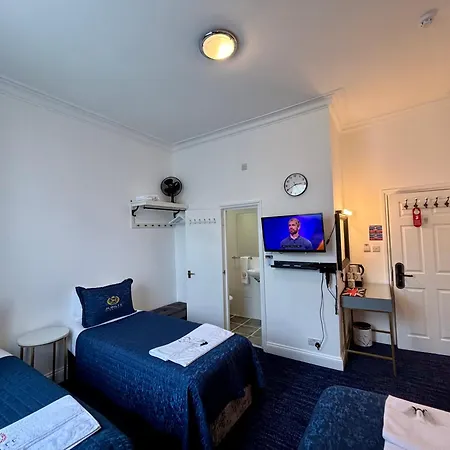 Jubilee Hotel Victoria London Exterior photo