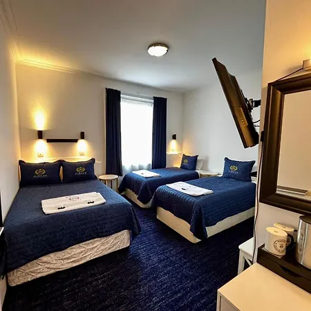 Jubilee Hotel Victoria London Exterior photo