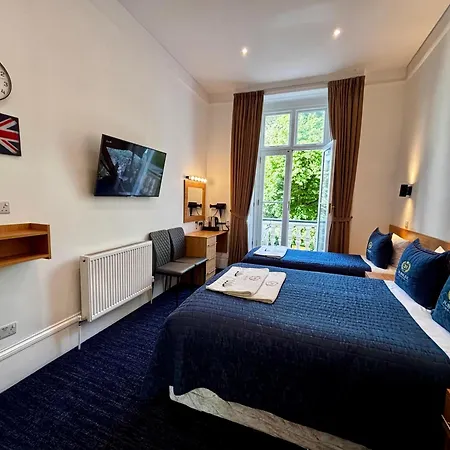 Jubilee Hotel Victoria London Exterior photo