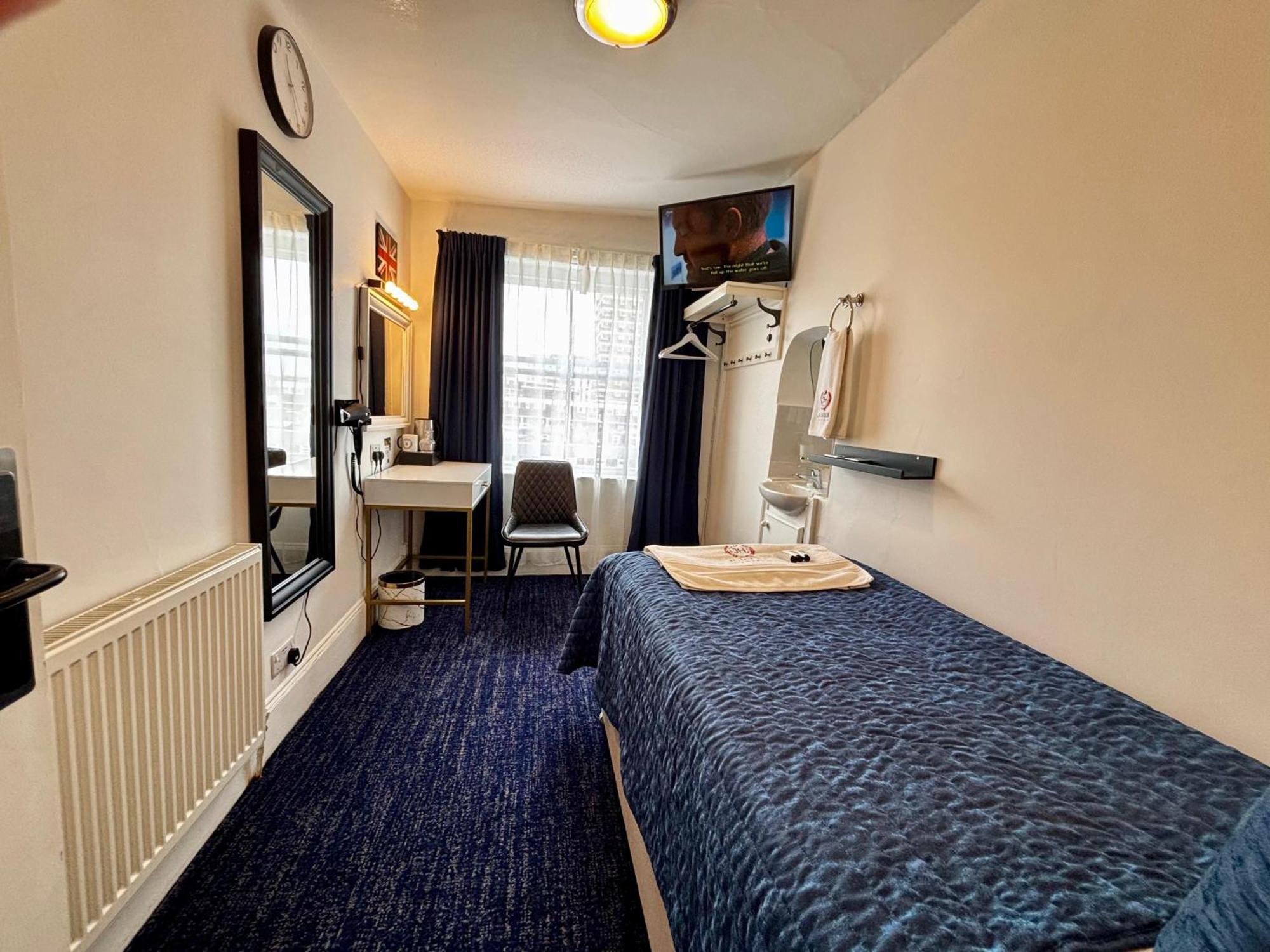 Jubilee Victoria Hotel 3*