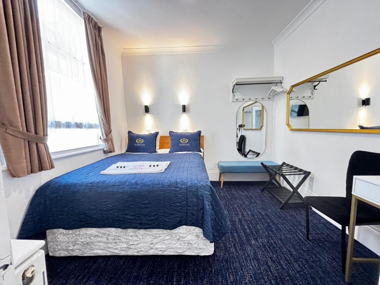 Hotel Jubilee Victoria 3*